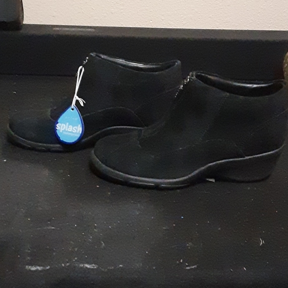 Clarks Shoes - Clarks Privo Leather Waterproof Ankle Boots